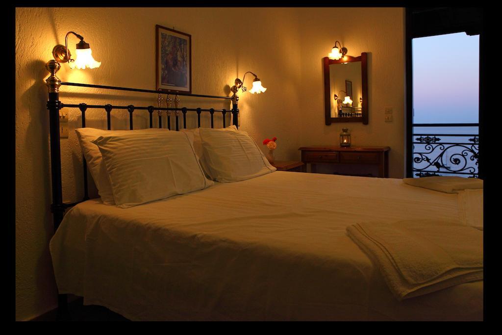 Mando Beachfront Stafylos Ngoại thất bức ảnh