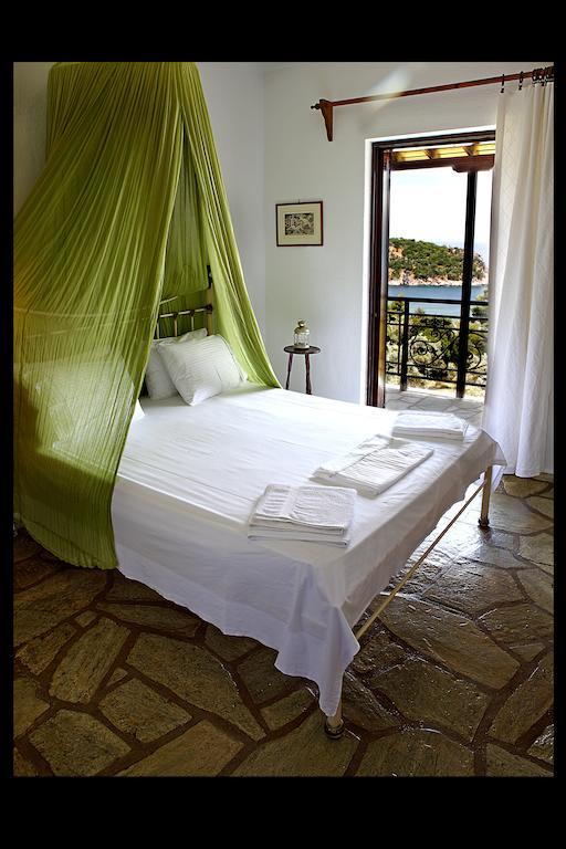 Mando Beachfront Stafylos Ngoại thất bức ảnh